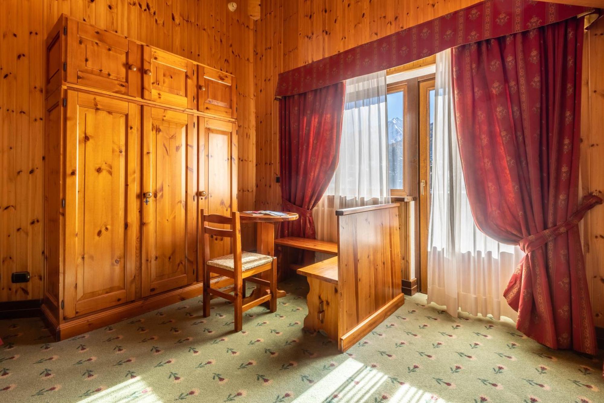 Hotel Bouton D'Or - Cogne Luaran gambar